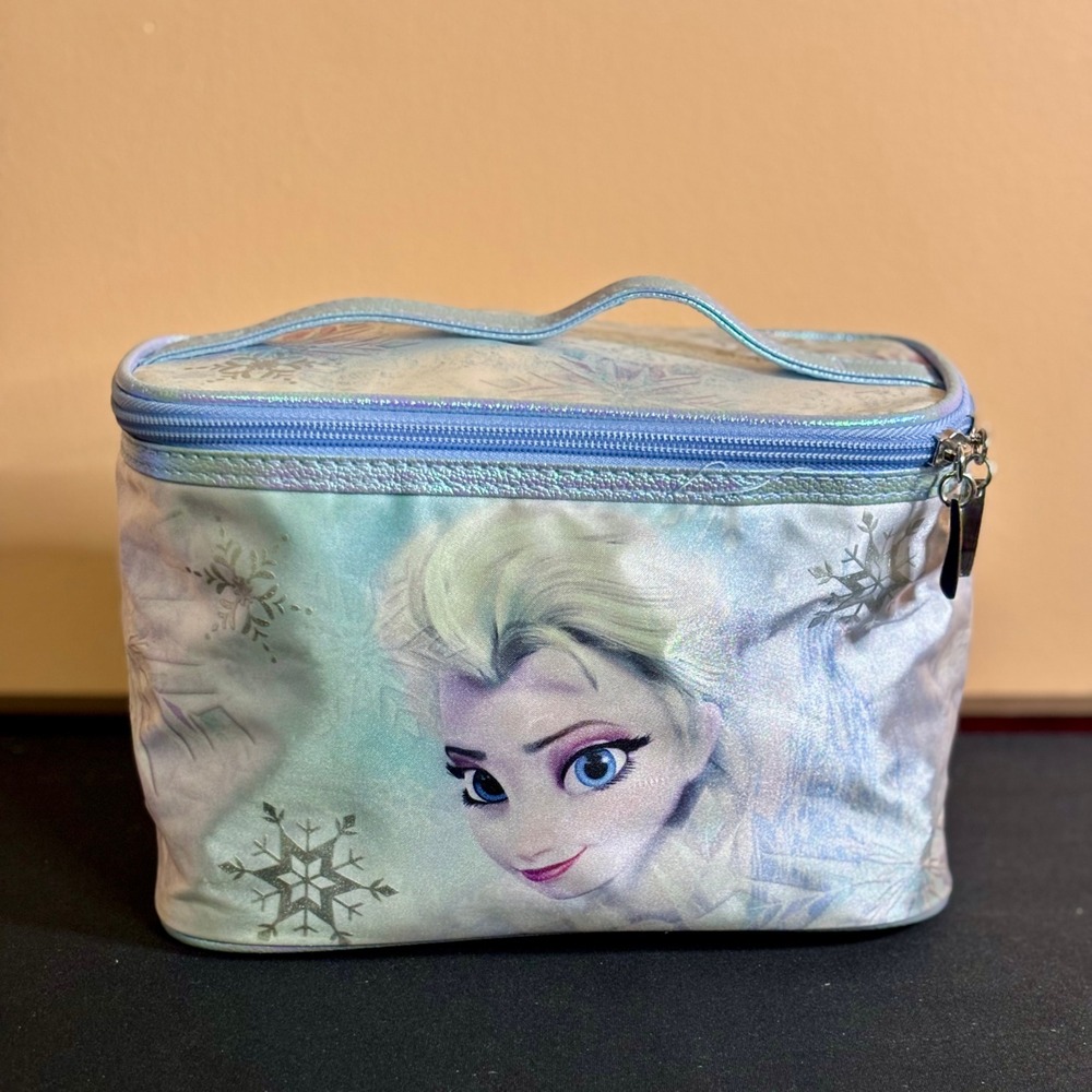 London Soho Disney Frozen Elsa Iridescent Makeup Bag Blue Snowflake Vanity Case